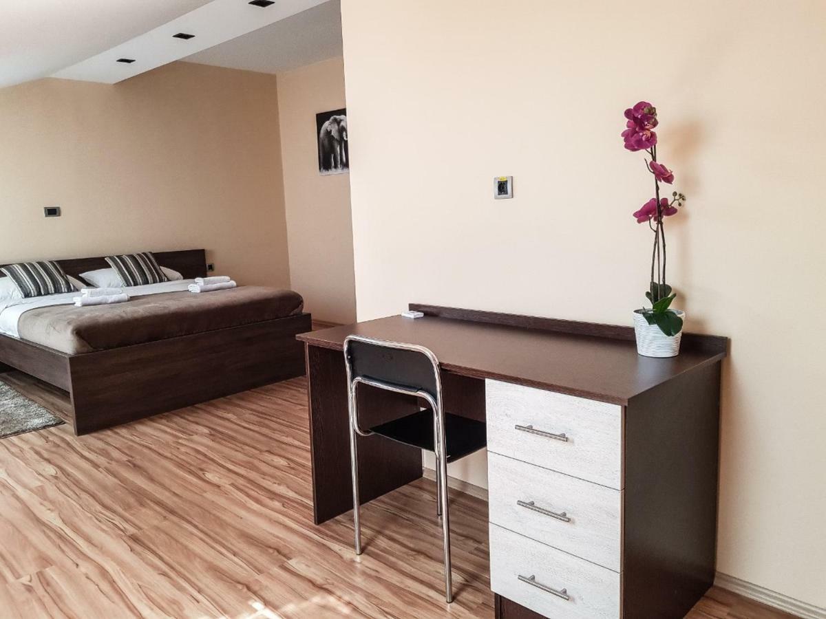 Stari Slon Hotel Sombor Exterior photo